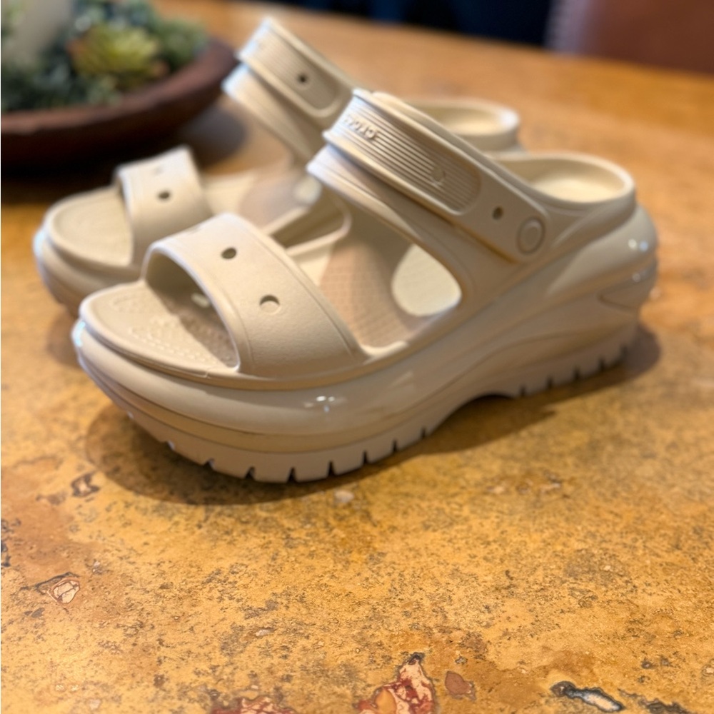 CROCS Cream Double-Strap Platform Sandals